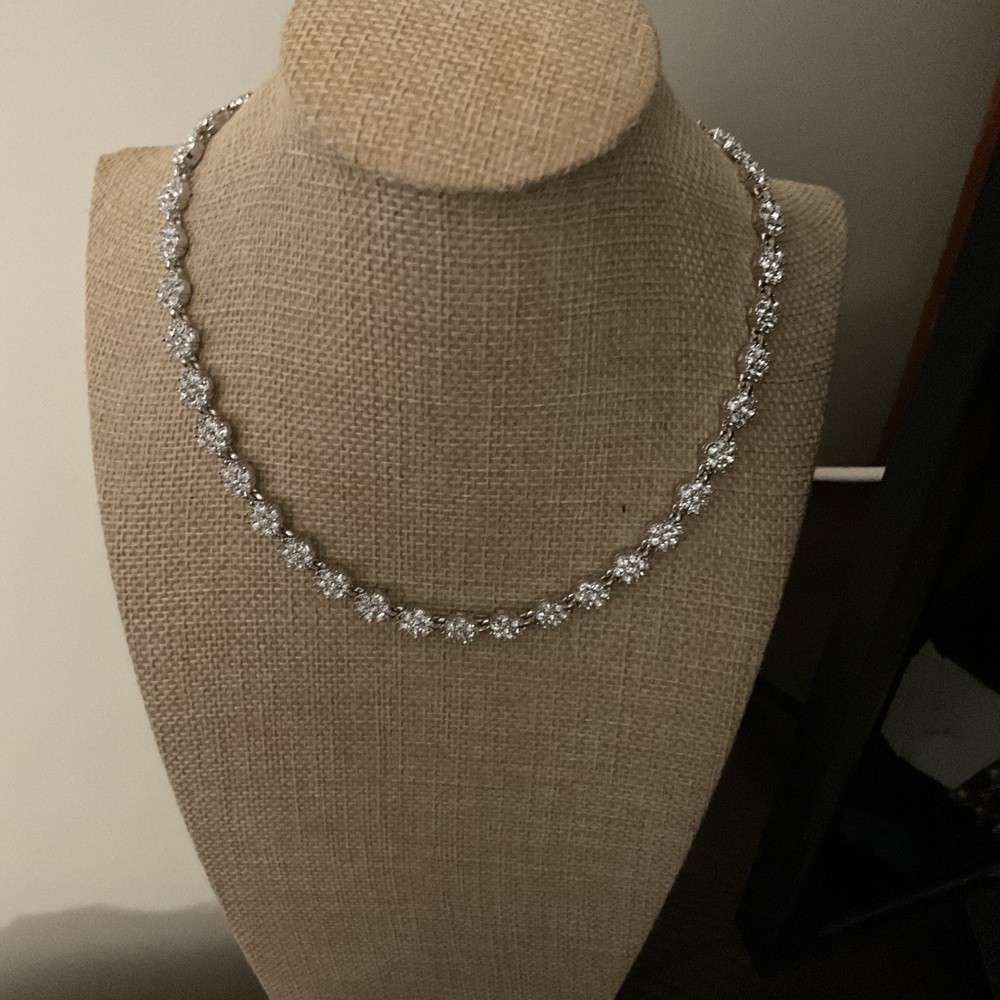 Ann Taylor Flower Necklace and Earring set - Picture 2 of 7